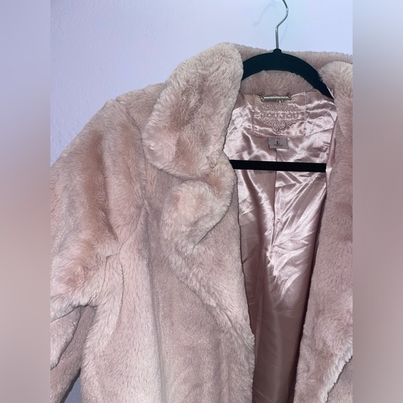 Jou Jou pink fur coat - Picture 3 of 5